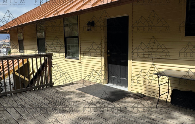 1006 East 2nd Street