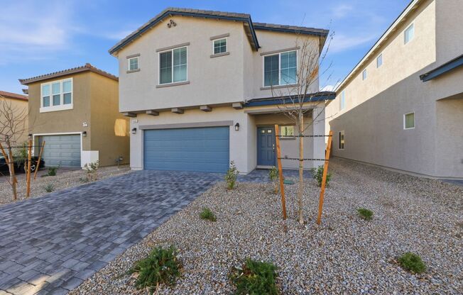 Spacious 5 Bedroom with Downstairs Guest Suite & Loft