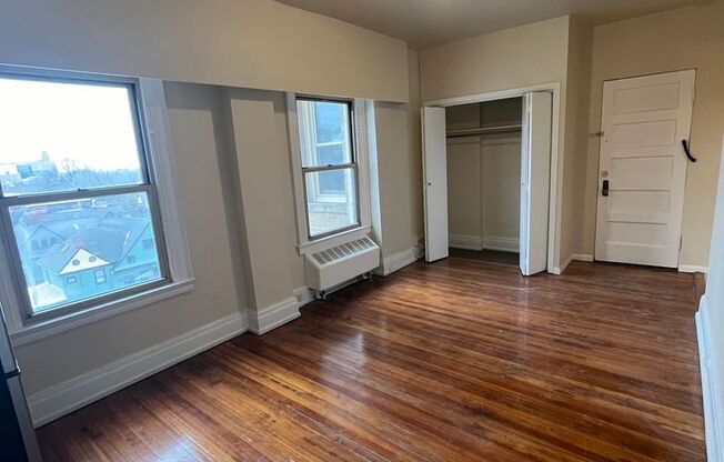 Studio Apartment All Utilities Included Available July 2025
