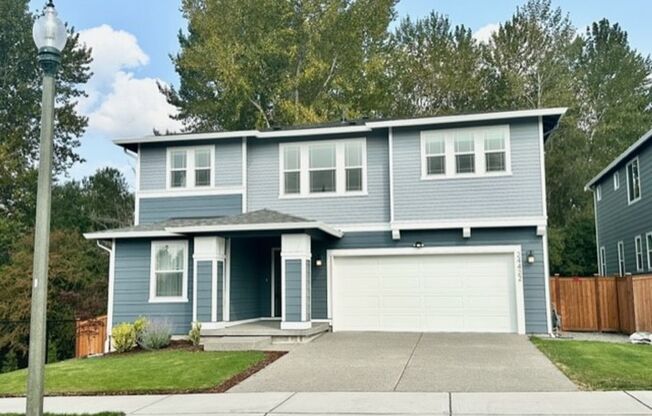 Beautiful 4 bedroom Smart Home - Must See!