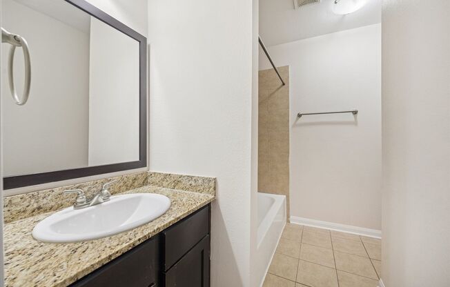2 beds, 1 bath, 710 sqft, $1,495, Unit 03