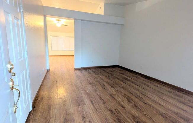 AVAILABLE NOW Beautiful Home with Sparkling Pool in Superstition Springs!!