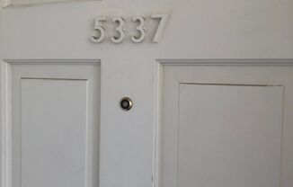 2 beds, 1 bath, $2,850, Unit 5337 El Jardin