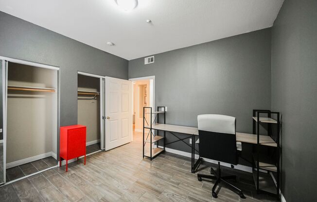 2 beds, 2 baths, $1,700
