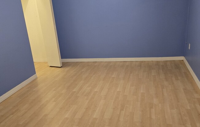 2 beds, 1 bath, 810 sqft, $3,000, Unit T35