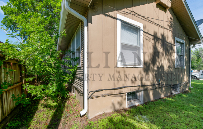 317 W KINKA