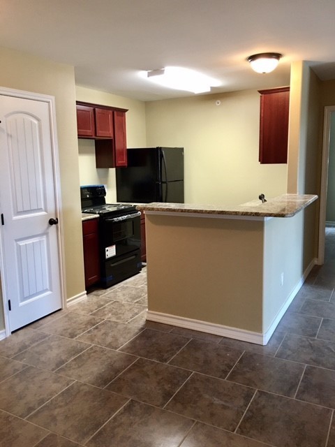 3 beds, 2 baths, 1,250 sqft, $1,500, Unit 202