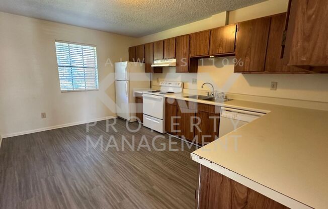 2 beds, 1.5 baths, 1,000 sqft, $750, Unit C