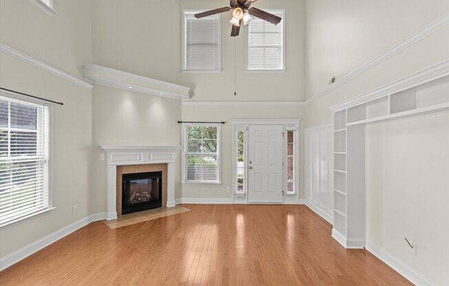 2525 MILLWOOD CIR SE