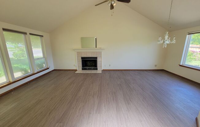 Prime Kennewick Location – 4 Bed, 2 Bath Near Highways & River View