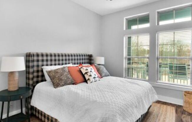 Studio, 1 bath, 640 sqft, $1,199, Unit 212 S1