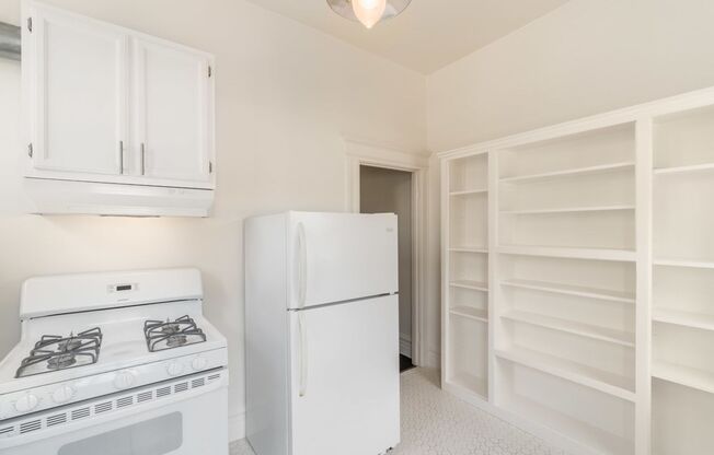 1 bed, 1 bath, $2,100