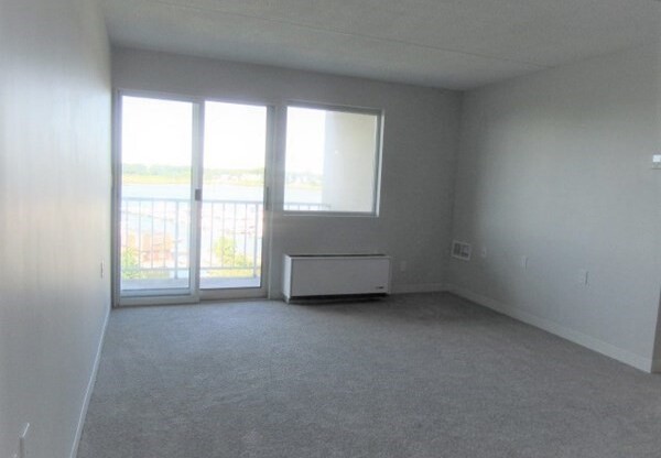 2 beds, 2 baths, 1,071 sqft, $2,400, Unit 502