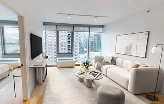 553 W 53 ST
