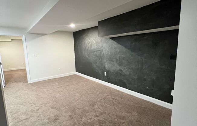 Private Entry 1 Bedroom Apartment