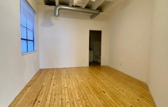 2 beds, 2 baths, 1,688 sqft, $2,695, Unit 900-404