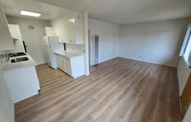 1 bed, 1 bath, $1,900, Unit 3034