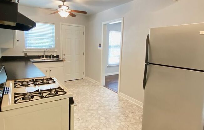 3 beds, 1 bath, $1,695