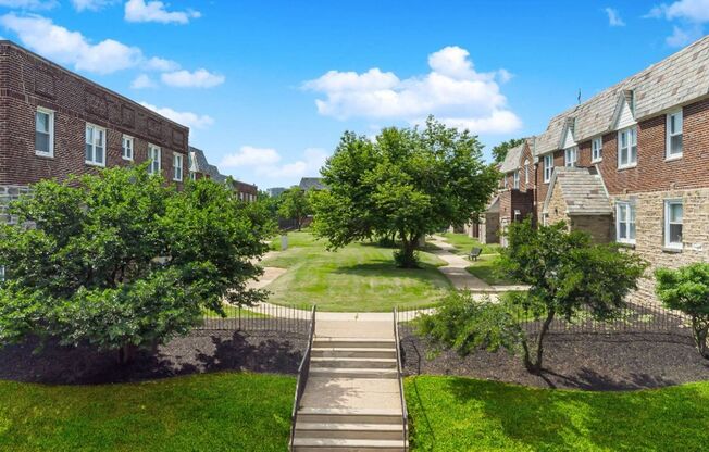 Willow Court Apartments