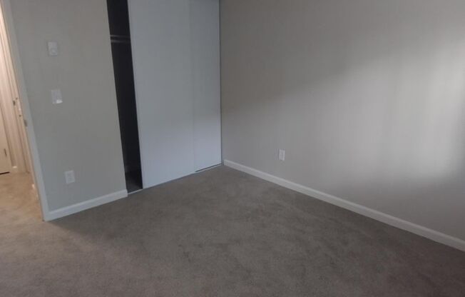 1 bed, 1 bath, 592 sqft, $1,225, Unit 021