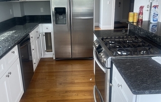 3 beds, 2.5 baths, 1,876 sqft, $4,250, Unit 13