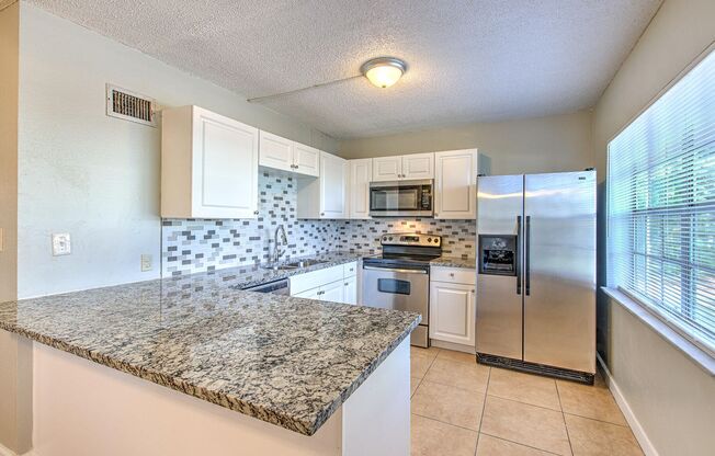 Very nice large 5 bedroom/3 bathroom home in booming Ybor city area