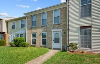 3 beds, 2.5 baths, $1,800