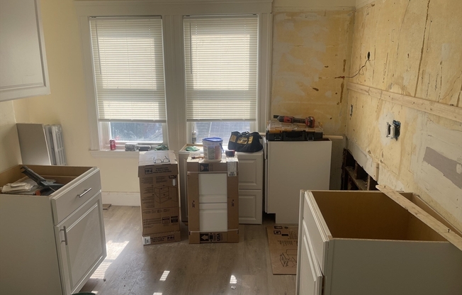 700 METROPOLITAN AVE