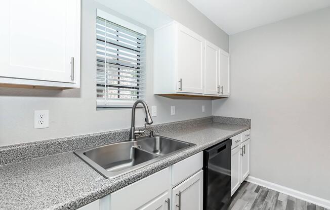 1 bed, 1 bath, 692 sqft, $1,375
