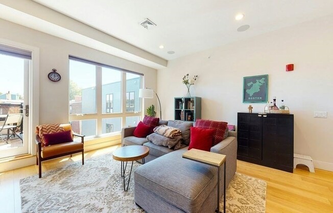 488 DORCHESTER AVE