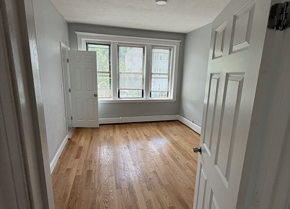76 WALNUT PARK