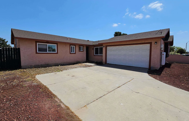 FOR RENT Single level home in Chula Vista CA. FOR RENT