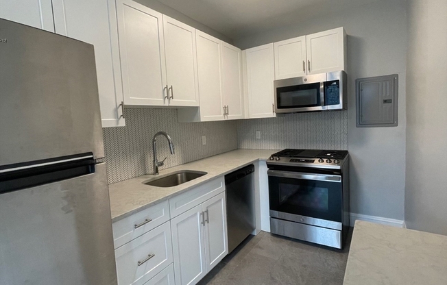2 beds, 1 bath, 862 sqft, $2,750, Unit 21
