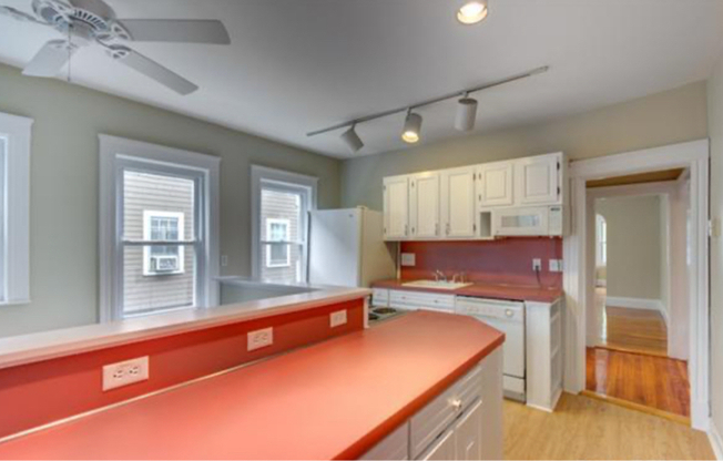 14 W ST