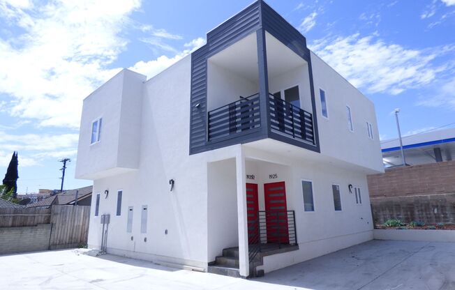 1925 Holly Dr.
