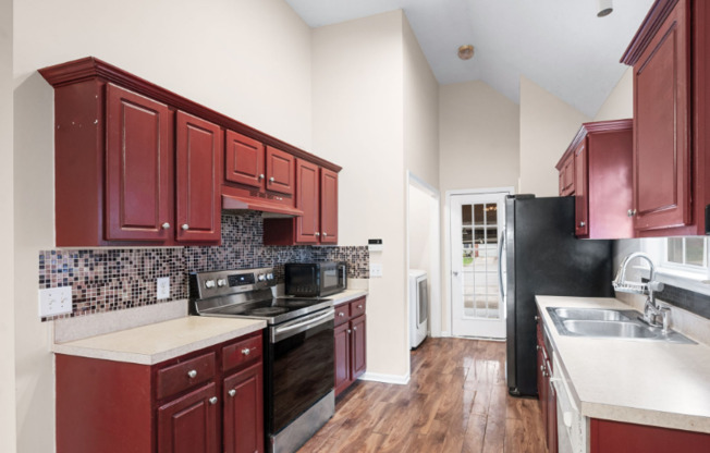 1108 WAVERUNNER CT E