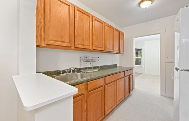 1 bed, 1 bath, 600 sqft, $1,645, Unit 708 Nob Hill