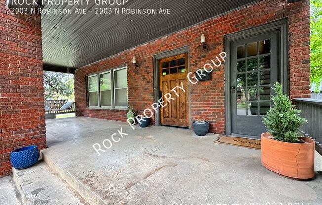 2903 N ROBINSON AVE