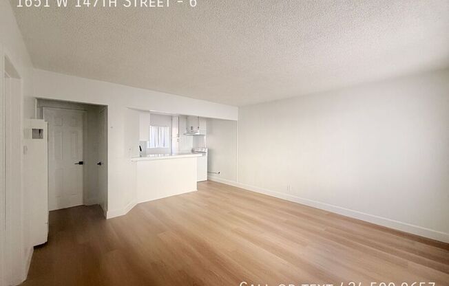 1651 W 147 ST