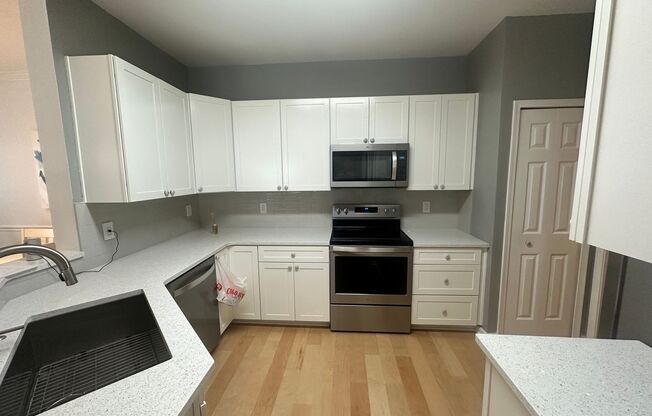 3 beds, 2 baths, $1,750, Unit # 521