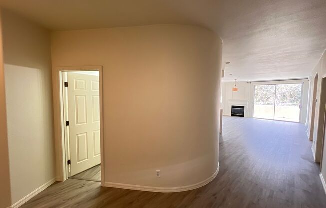 Summerlin Condo - Gated - Community Pool 1 Car Garage