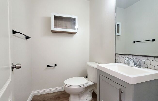 3 beds, 2.5 baths, $1,950