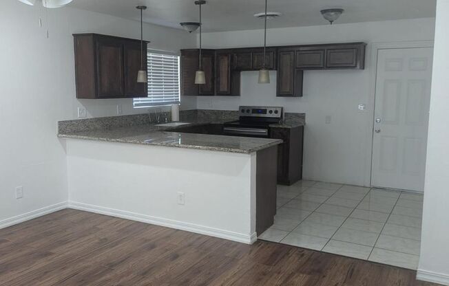 2 beds, 1 bath, $1,500, Unit Unit A