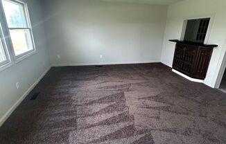 3 beds, 1 bath, $925