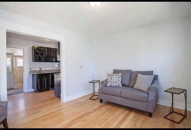 1 bed, 1 bath, $1,700