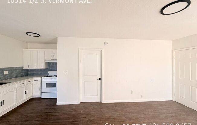 10514 1/2 S VERMONT AVE