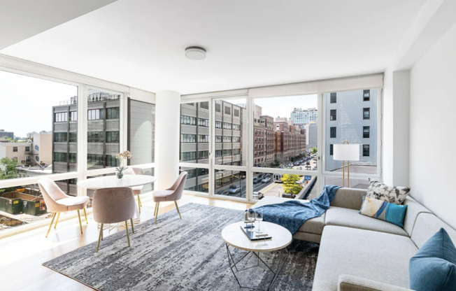 2 beds, 2 baths, $7,225, Unit 1904