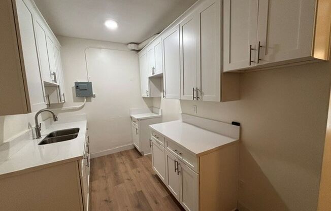 1 bed, 1 bath, $1,385, Unit 121