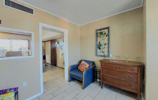 2 beds, 1 bath, $1,395, Unit UNIT N7
