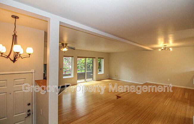 9828 NE 137 ST